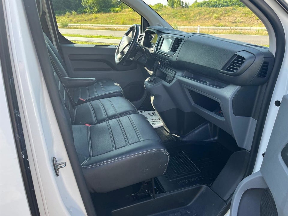 Toyota ProAce 2,0 D 122 Medium Comfort Master aut. 5d
