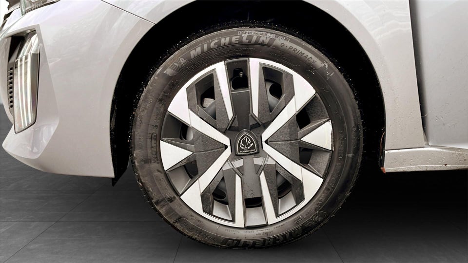 Peugeot e-208 50 Style 5d