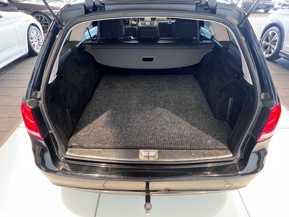 Mercedes E200 2,2 BlueTEC Avantgarde stc. aut. 5d
