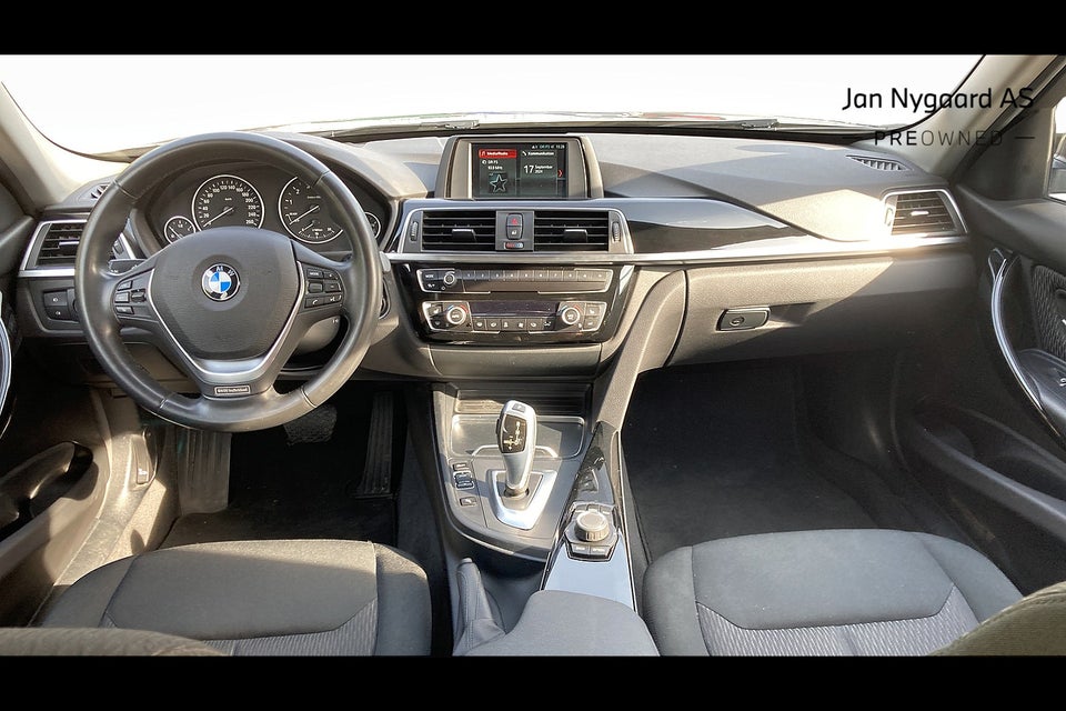 BMW 320i 2,0 Executive aut. 4d