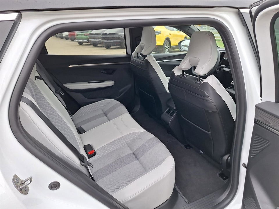 Renault Scenic E-Tech 87 Iconic 5d