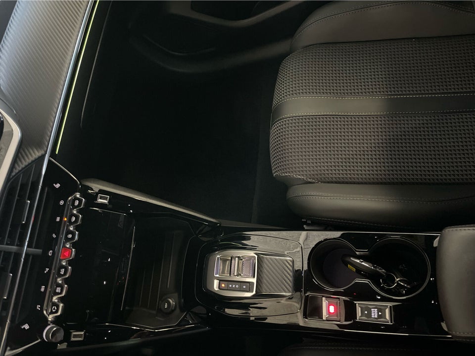 Peugeot e-208 50 GT 5d