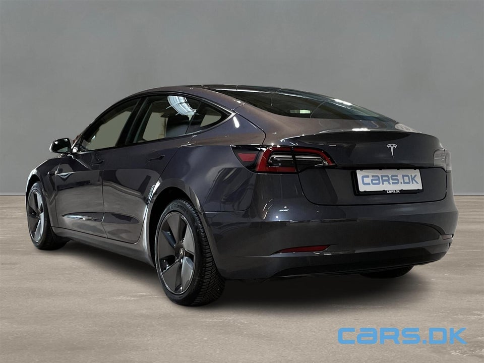 Tesla Model 3 Standard Range+ RWD 4d