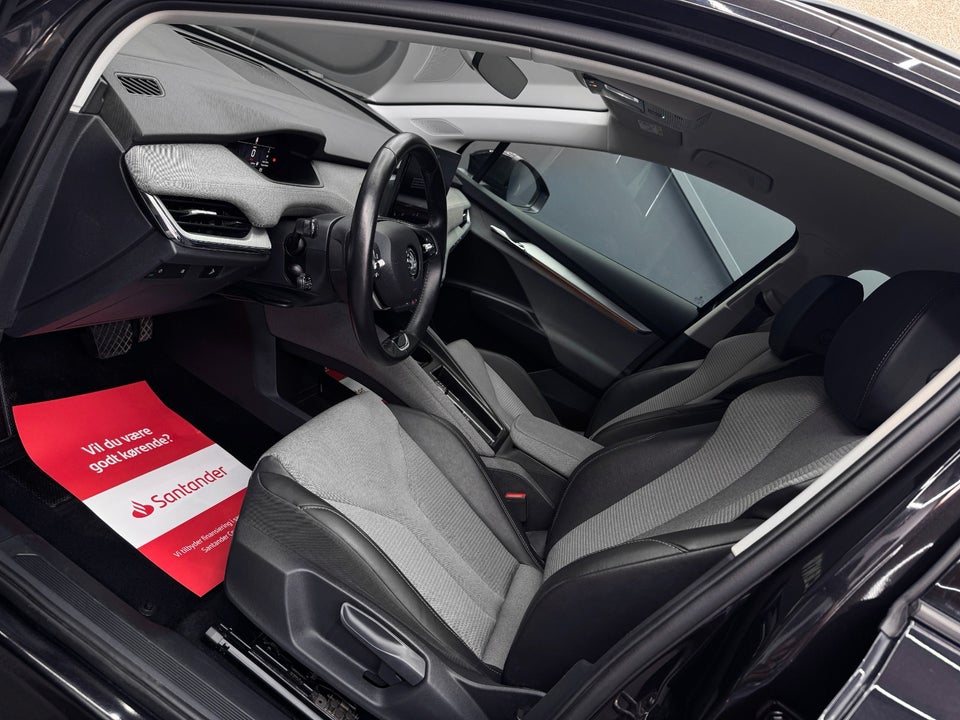 Skoda Enyaq 60 iV Loft 5d