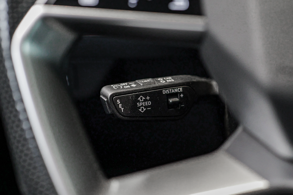 Audi Q4 e-tron 45 S-line quattro 5d