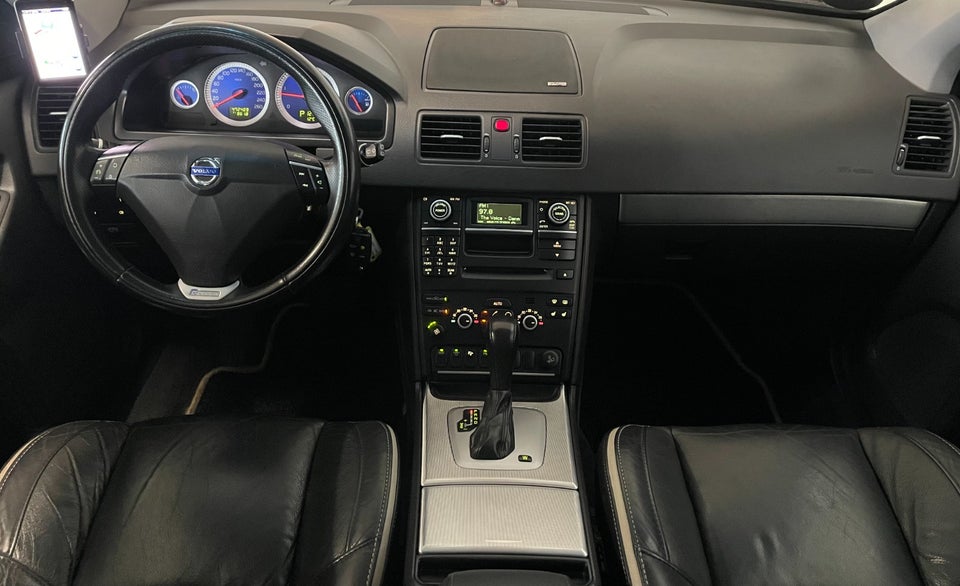 Volvo XC90 2,4 D5 200 R-Design aut. AWD 7prs 5d