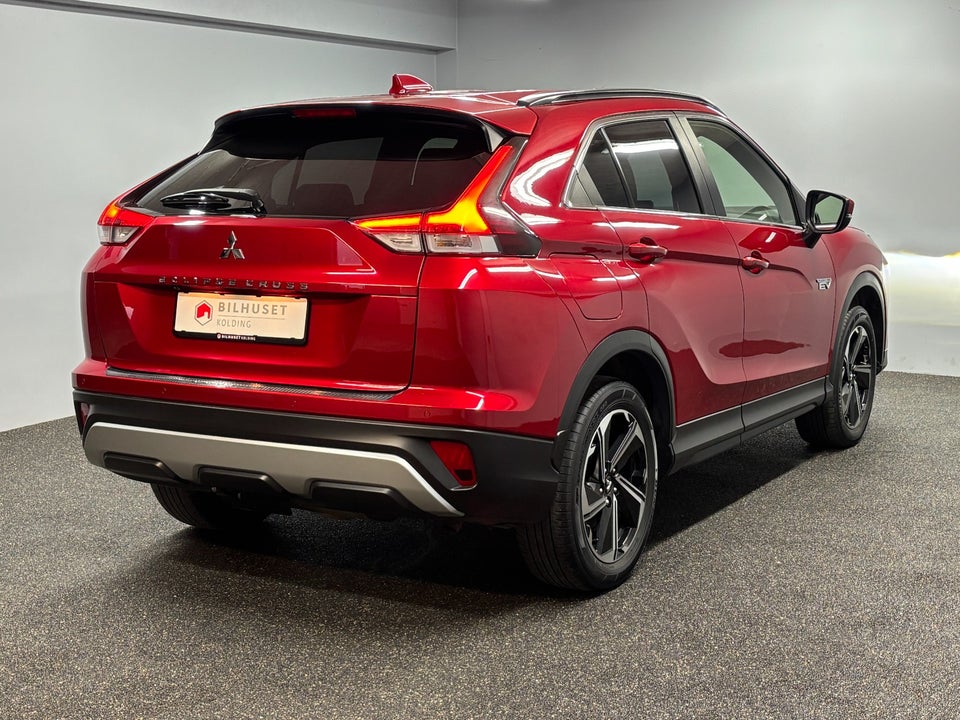 Mitsubishi Eclipse Cross 2,4 PHEV Intense CVT 4WD 5d