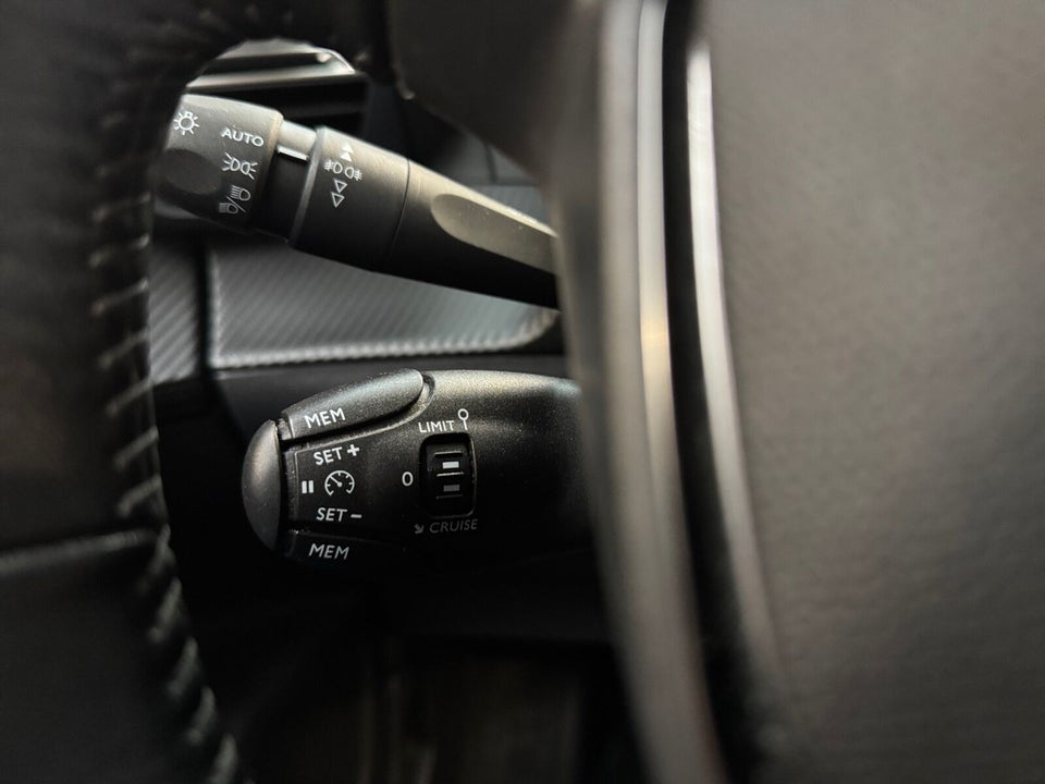 Peugeot e-2008 50 Allure Pack 5d