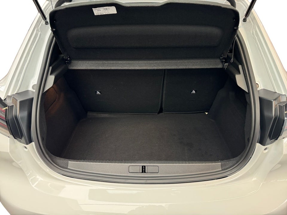 Peugeot e-208 50 Style 5d