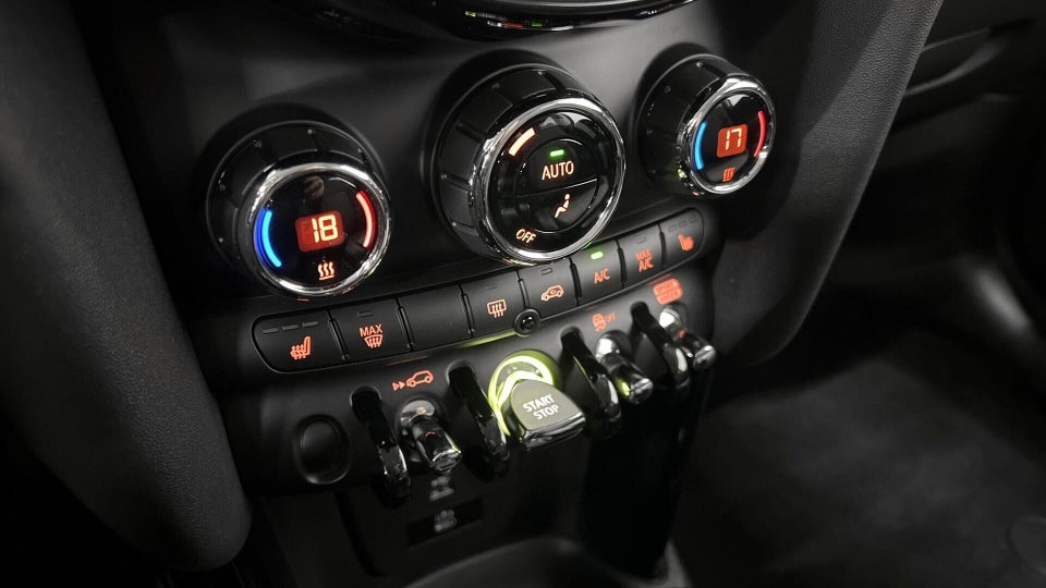 MINI Cooper SE Classic Trim 3d