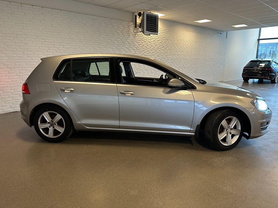 VW Golf VII 2,0 TDi 150 Comfortline BMT 5d
