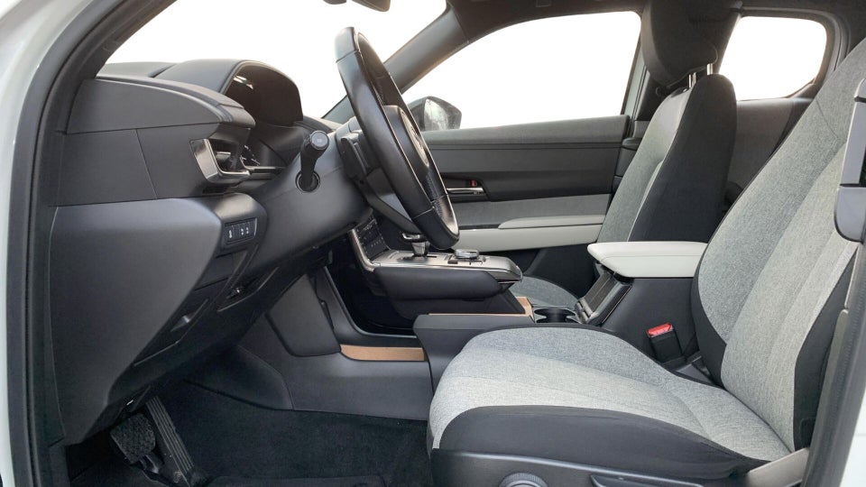 Mazda MX-30 e-SkyActiv Cosmo 5d