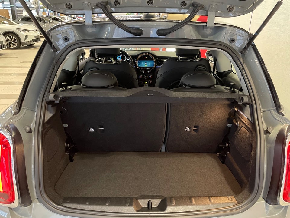 MINI Cooper SE Classic Trim 3d