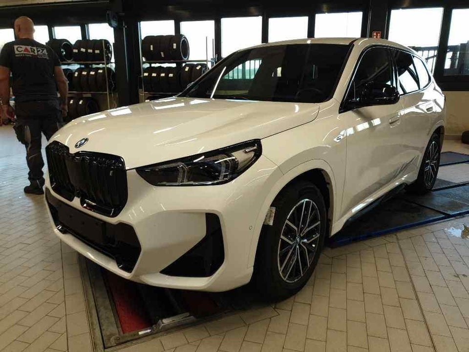 BMW iX1 xDrive30 Fully Charged M-Sport 5d