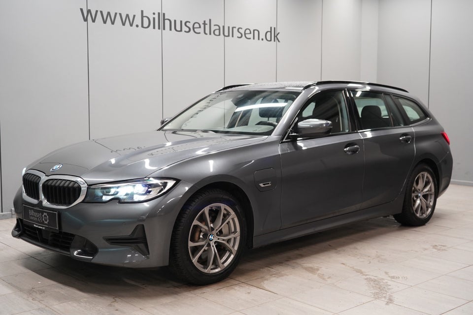 BMW 330e 2,0 Touring Sport Line aut. 5d