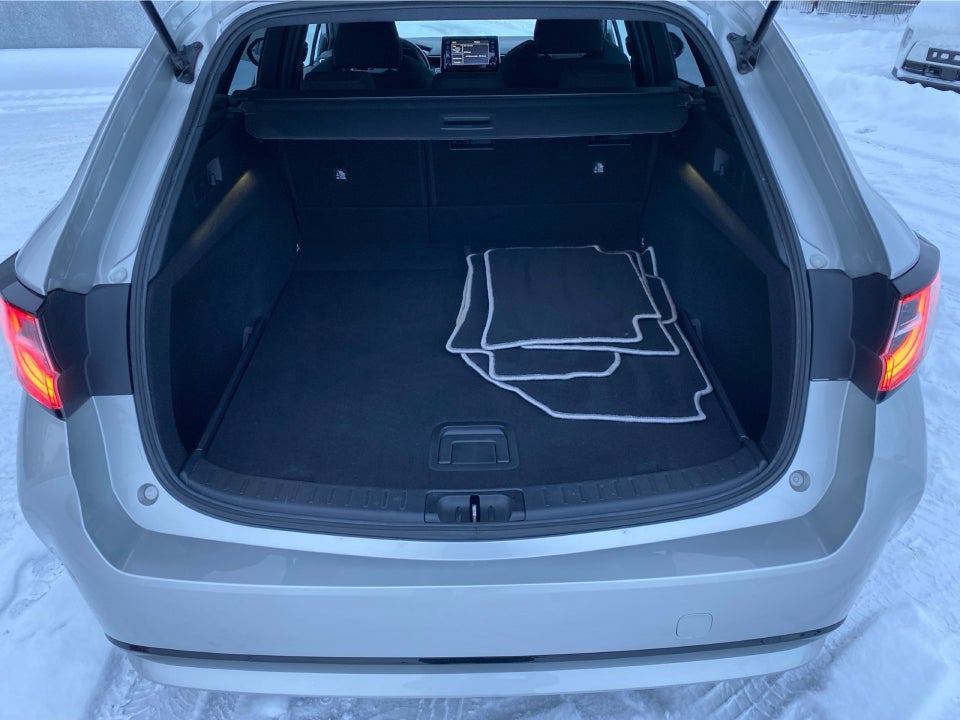 Toyota Corolla 1,8 Hybrid H3 Smart Touring Sports MDS 5d