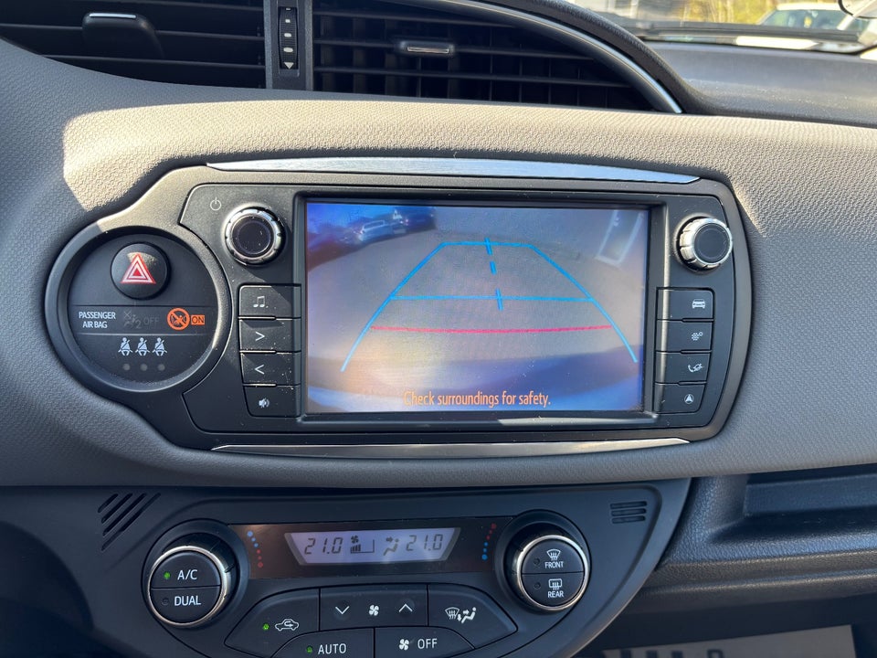 Toyota Yaris 1,5 Hybrid H1 e-CVT 5d