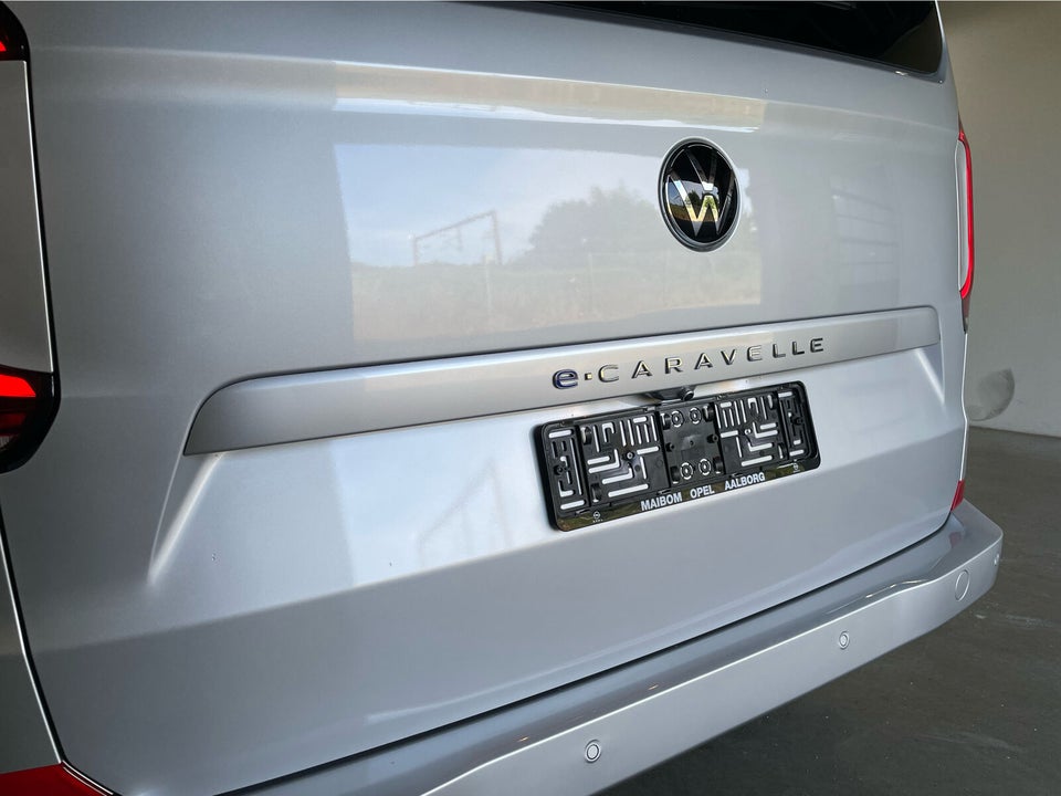 VW e-Caravelle 64 Life SWB