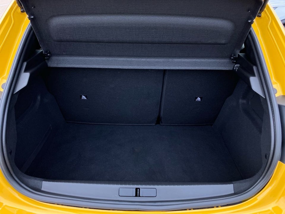 Peugeot 208 1,2 PureTech 100 Like 5d