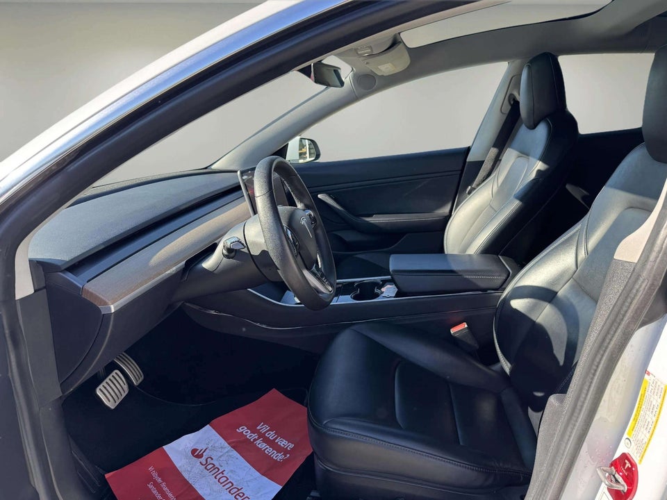 Tesla Model 3 Long Range AWD 4d