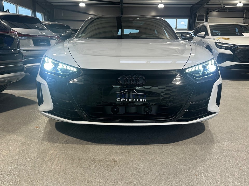 Audi RS e-tron GT quattro 4d