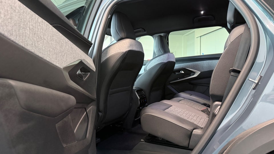 Peugeot e-5008 77 Allure 7prs 5d