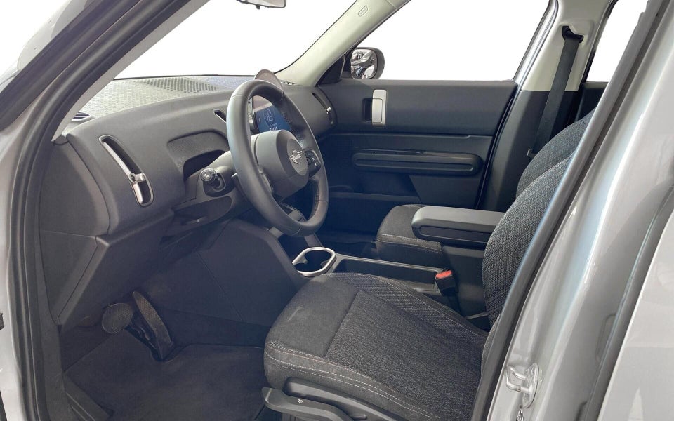 MINI Countryman E Essential Trim XS 5d