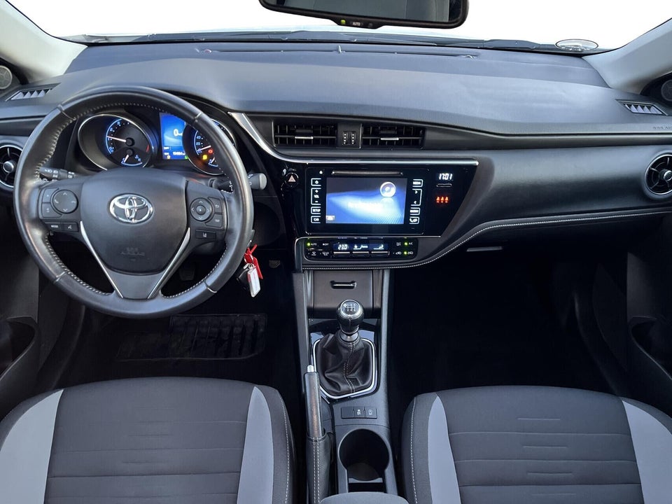 Toyota Auris 1,2 T T2 Comfort Touring Sports 5d