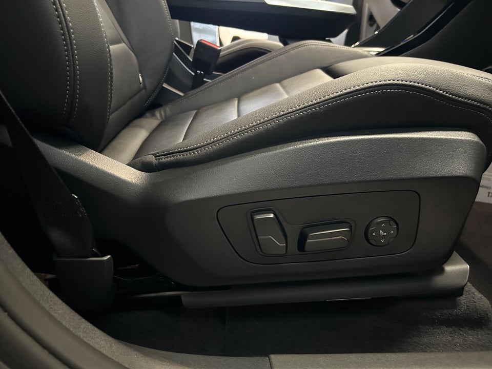 BMW iX1 xDrive30 Fully Charged M-Sport 5d