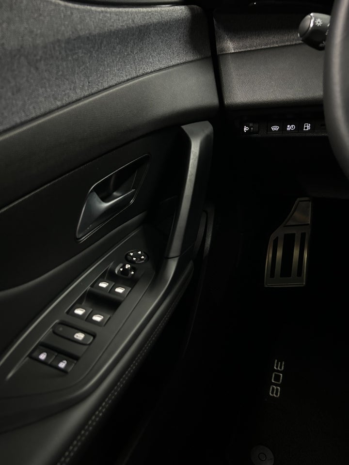 Peugeot 308 1,6 Hybrid Allure Pack EAT8 5d