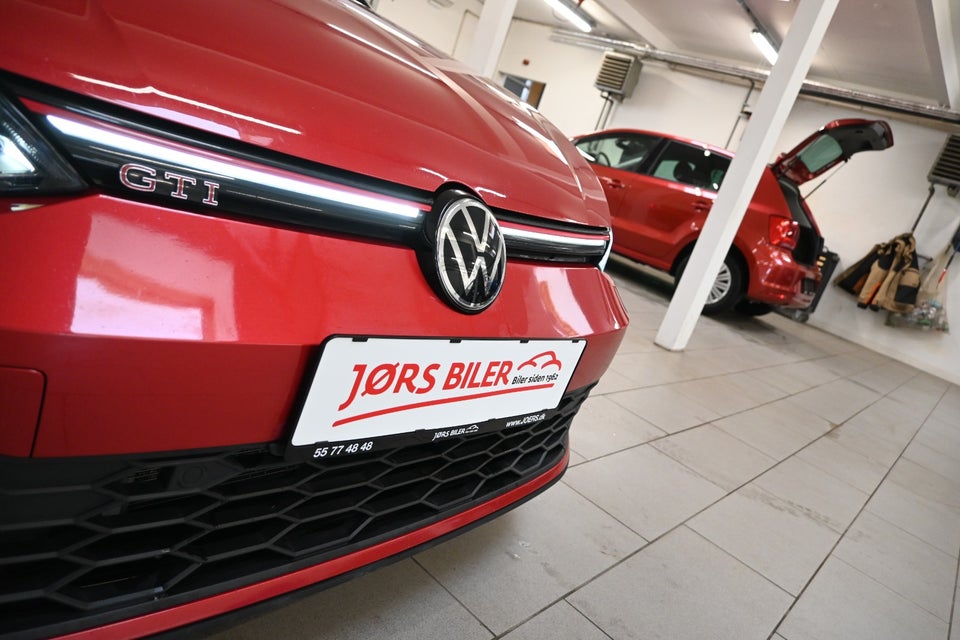 VW Golf VIII 2,0 GTi DSG 5d