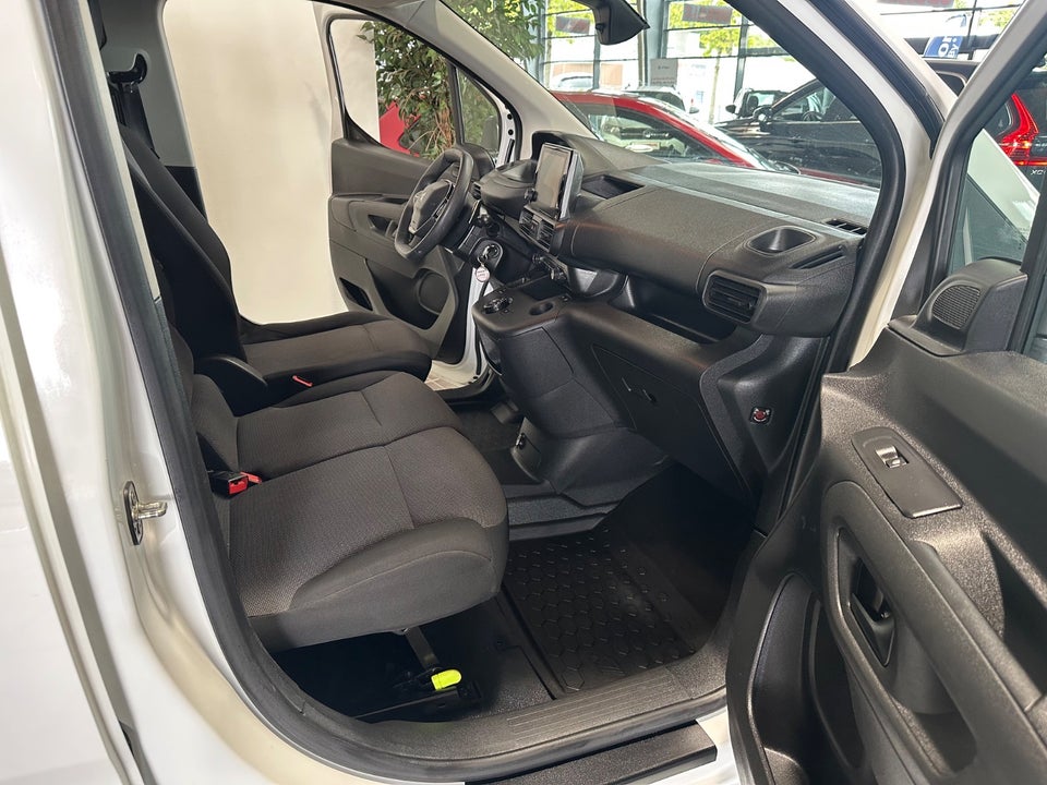 Peugeot Partner 1,5 BlueHDi 130 L2V2 Plus Pro EAT8 Van