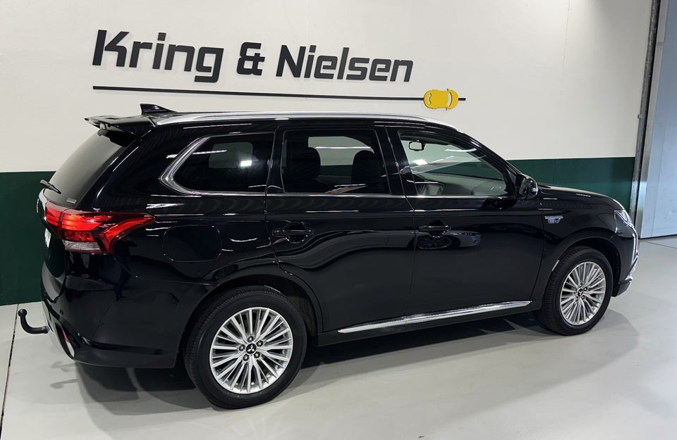 Mitsubishi Outlander 2,4 PHEV Intense CVT 4WD 5d