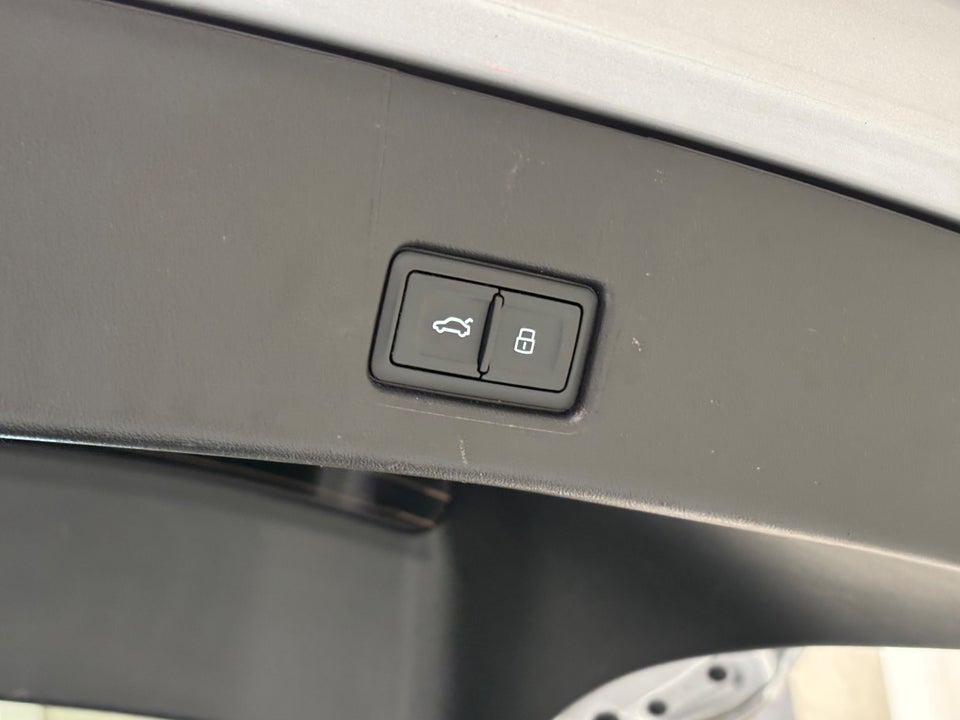 Audi Q4 e-tron 40 Advanced Sportback 5d