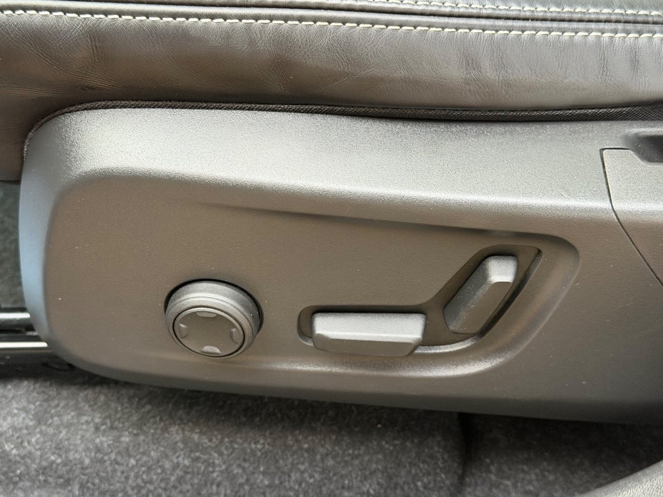 Volvo XC40 P8 ReCharge Twin Pro 5d