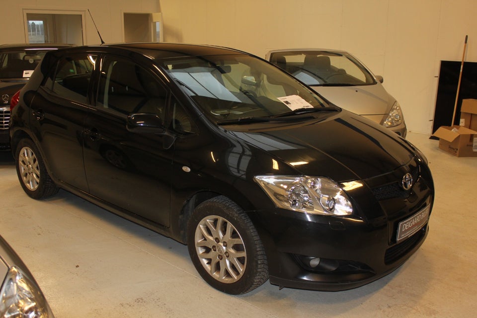 Toyota Auris 1,6 Luna+ 5d