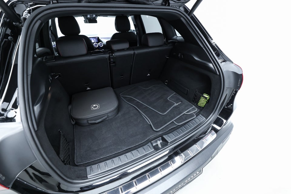 Mercedes EQA250+ AMG Advance 5d