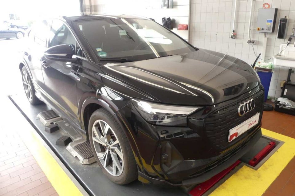 Audi Q4 e-tron 40 S-line Sportback 5d