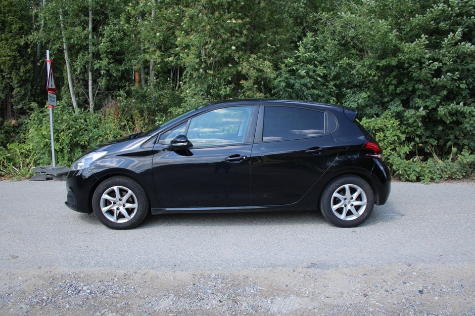 Peugeot 208 1,6 BlueHDi 100 Active 5d