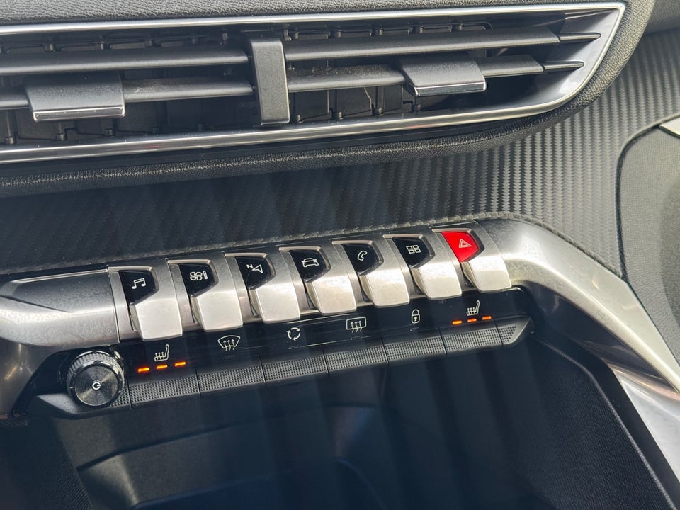 Peugeot 3008 1,6 BlueHDi 120 Active 5d