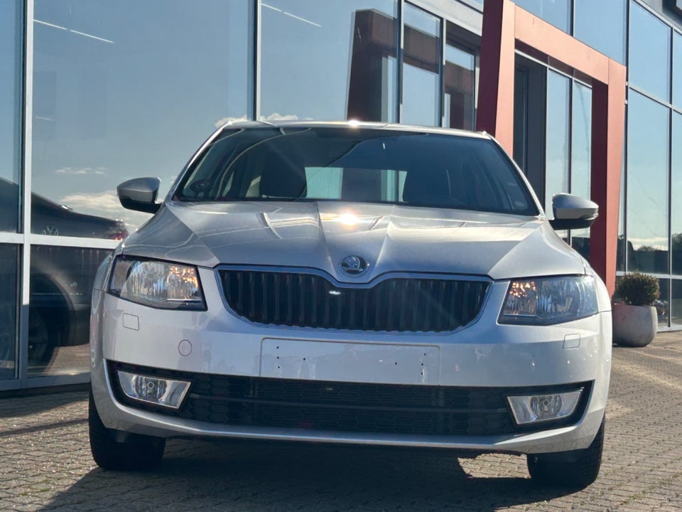 Skoda Octavia 1,2 TSi 105 Ambition 5d