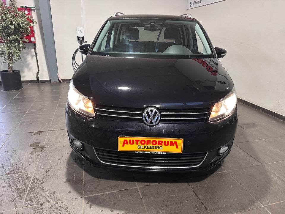 VW Touran 2,0 TDi 177 Highline DSG Van 5d