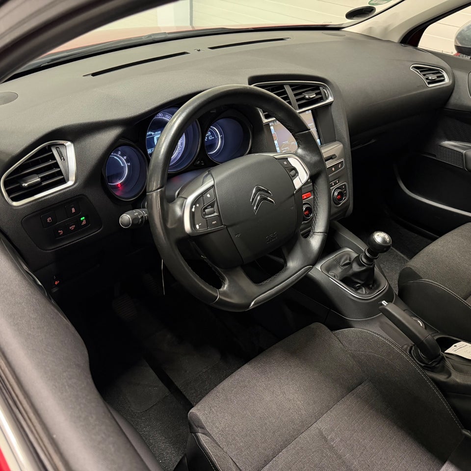 Citroën C4 1,6 e-HDi 115 Seduction 5d