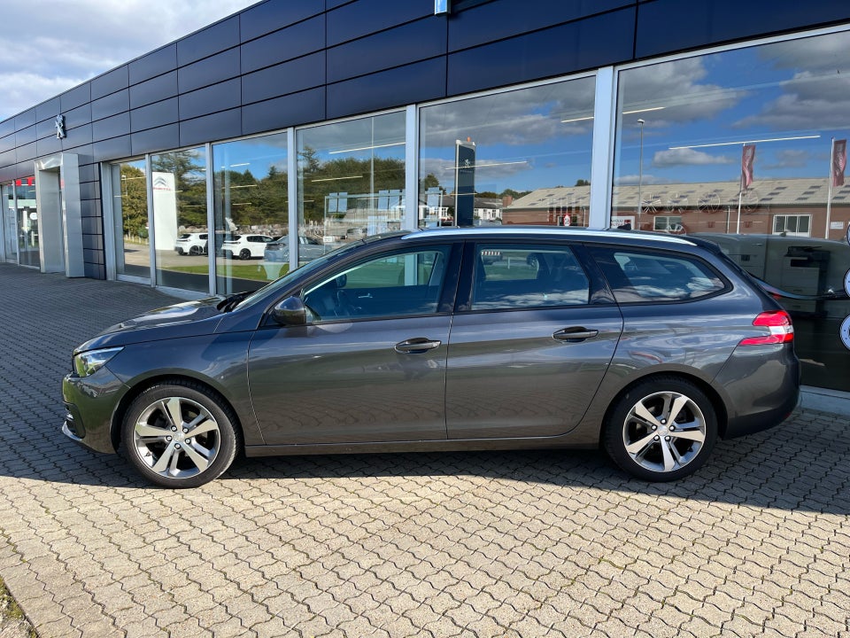 Peugeot 308 1,5 BlueHDi 130 Selection Sky SW EAT8 5d