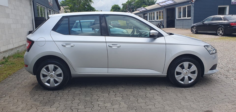 Skoda Fabia 1,0 MPi 75 Active 5d