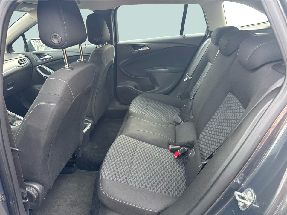 Opel Astra 1,6 CDTi 110 Enjoy Sports Tourer 5d