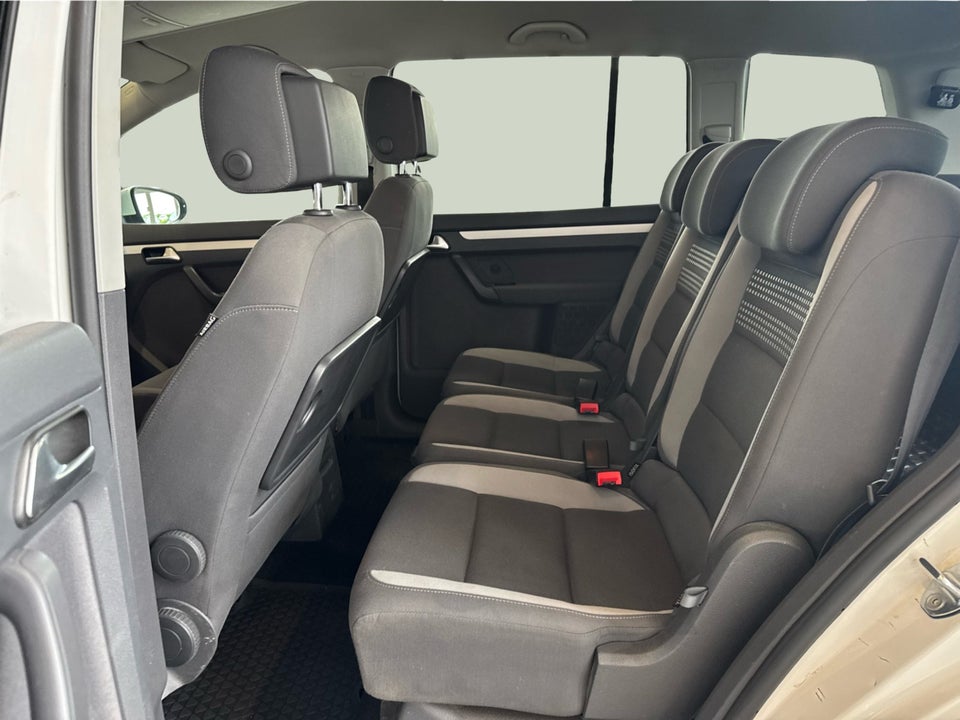 VW Touran 1,4 TSi 140 Highline 5d