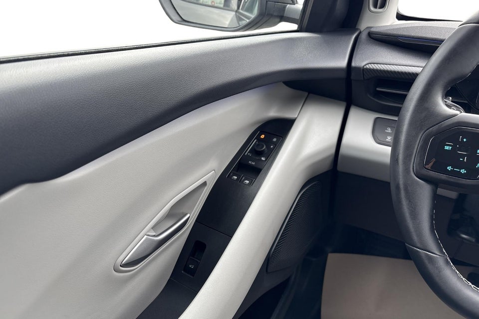 Ford Explorer 77 Premium Extended Range 5d