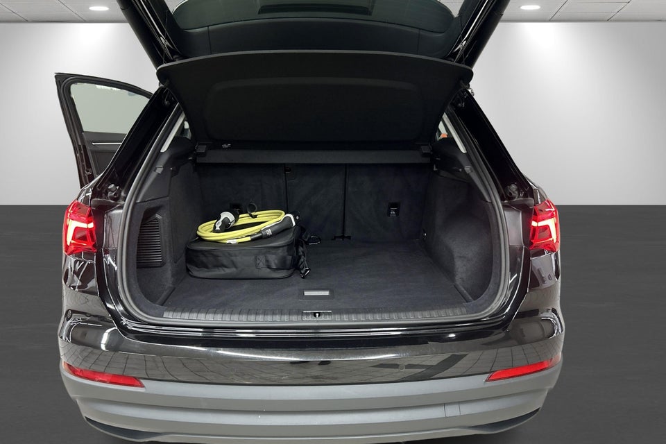 Audi Q3 45 TFSi e Attitude plus S-tr. 5d