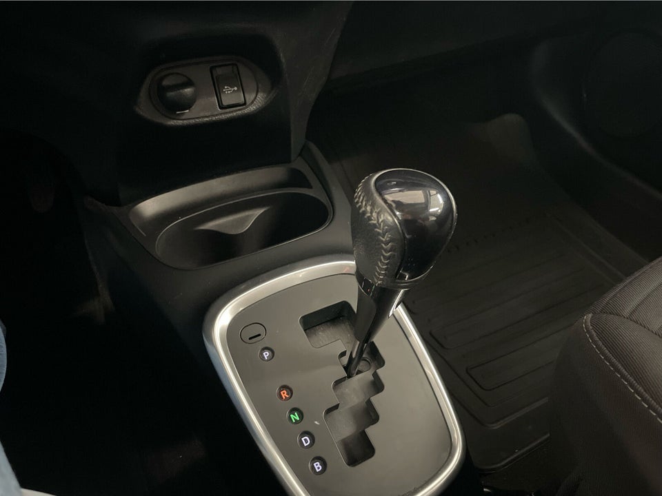 Toyota Yaris 1,5 Hybrid H2 Premium e-CVT 5d